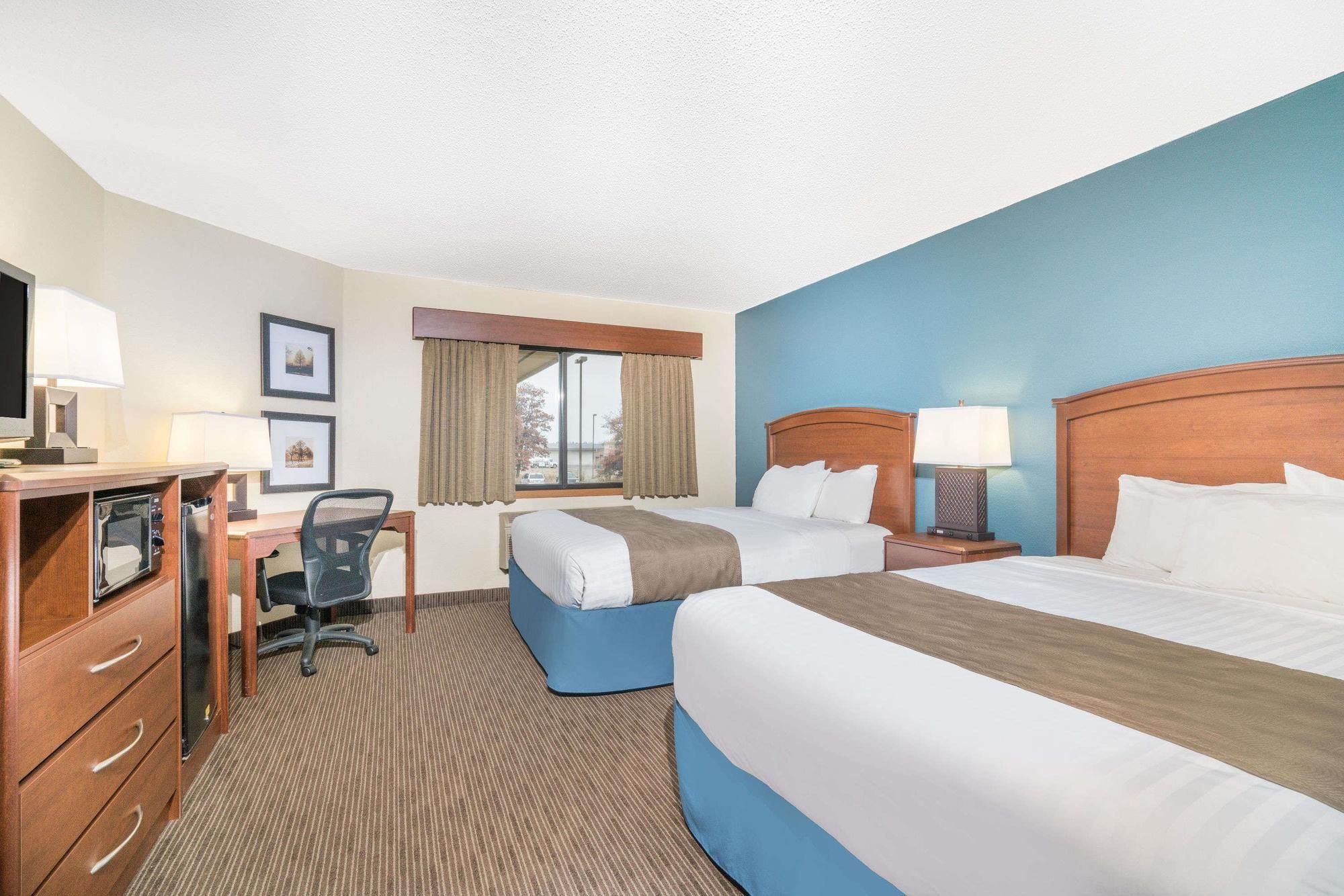 Days Inn & Suites By Wyndham Baxter Brainerd Area Ngoại thất bức ảnh